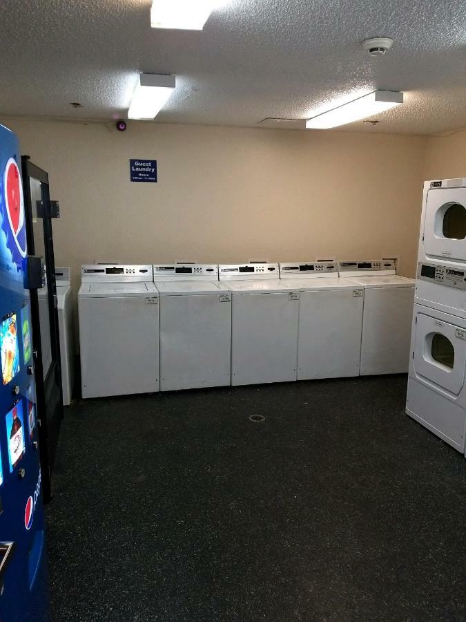 Intown Suites Extended Stay Jacksonville Fl - Beach Blvd Bagian luar foto
